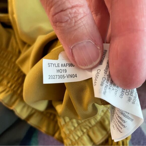 Madewell Smocked Crossover Top Velvet Shirt Blouse Egyptian Gold New Size Small - Picture 12 of 12